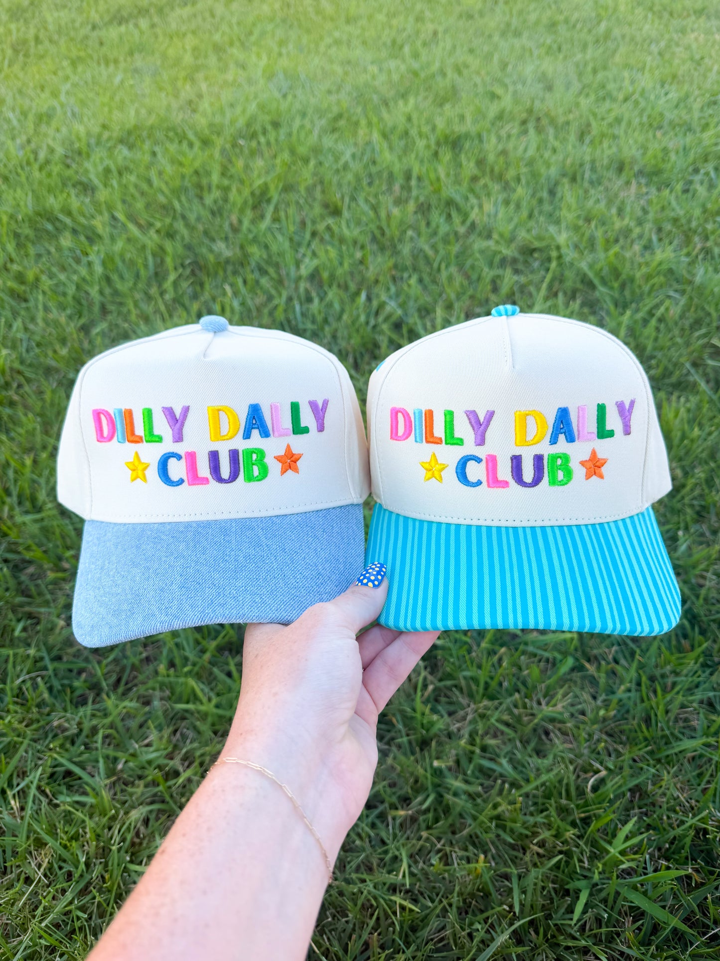 Dilly Dally Club Trucker Hat🌈