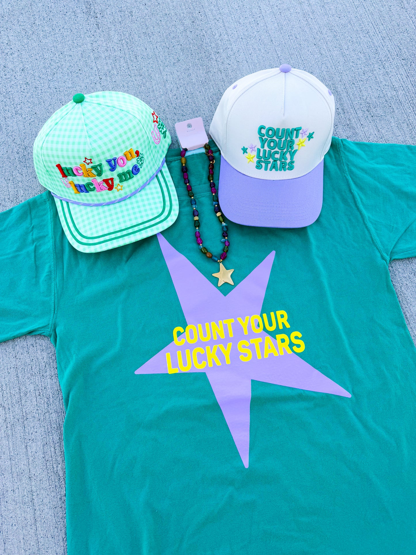 Count Your Lucky Stars Graphic Tee💚
