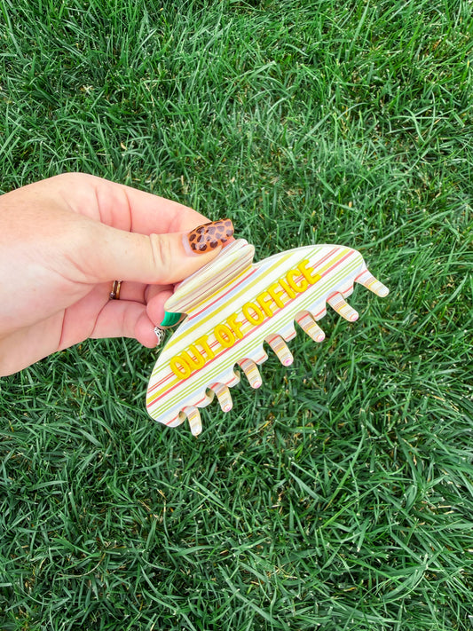 Out of Office Hair Clip💛