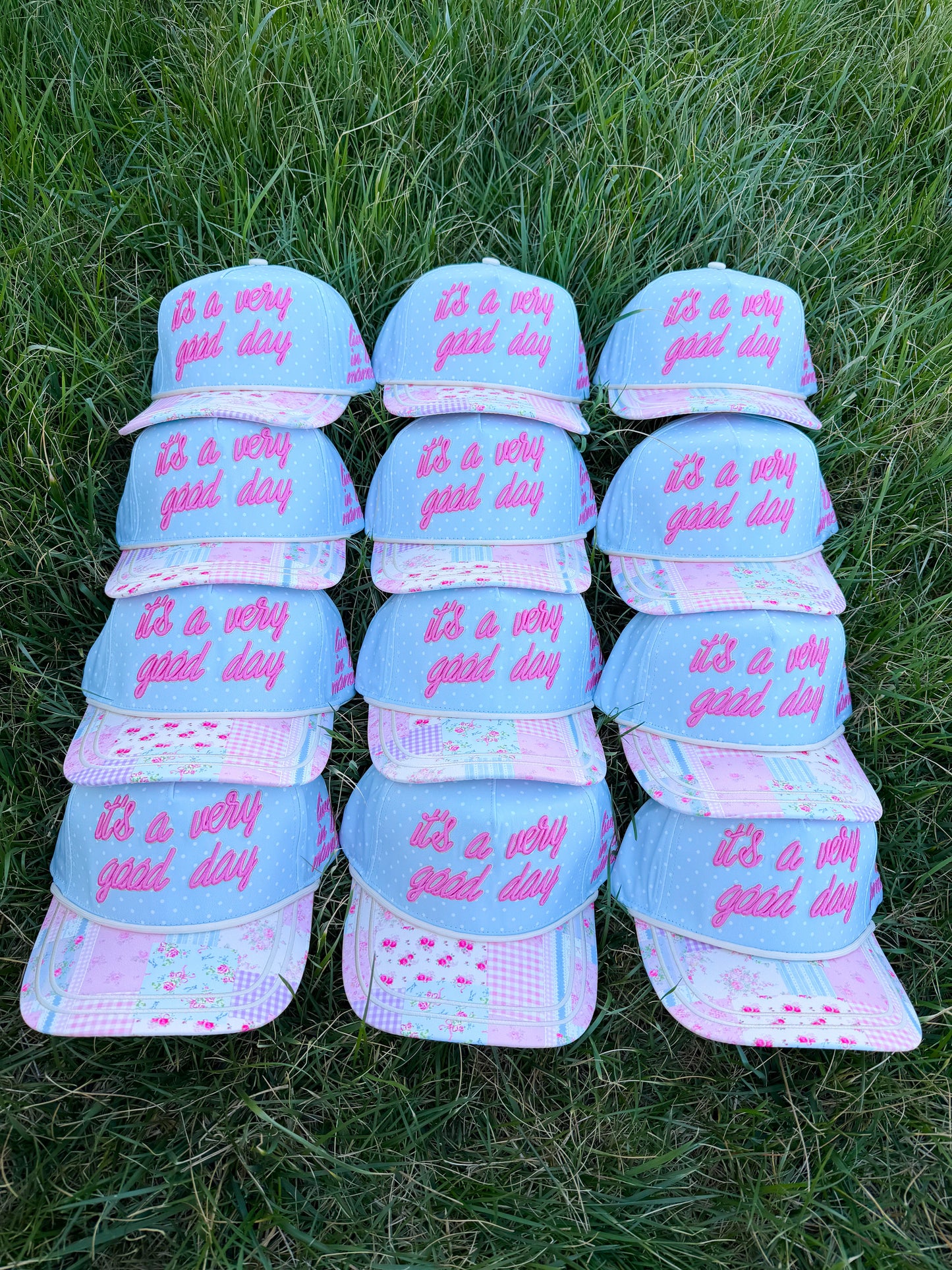 Spring Floral Trucker Hat🩵🌸