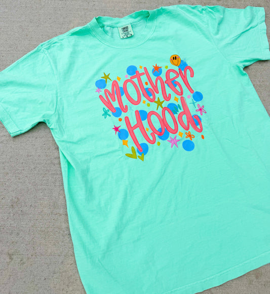 Motherhood Graphic Tee💚