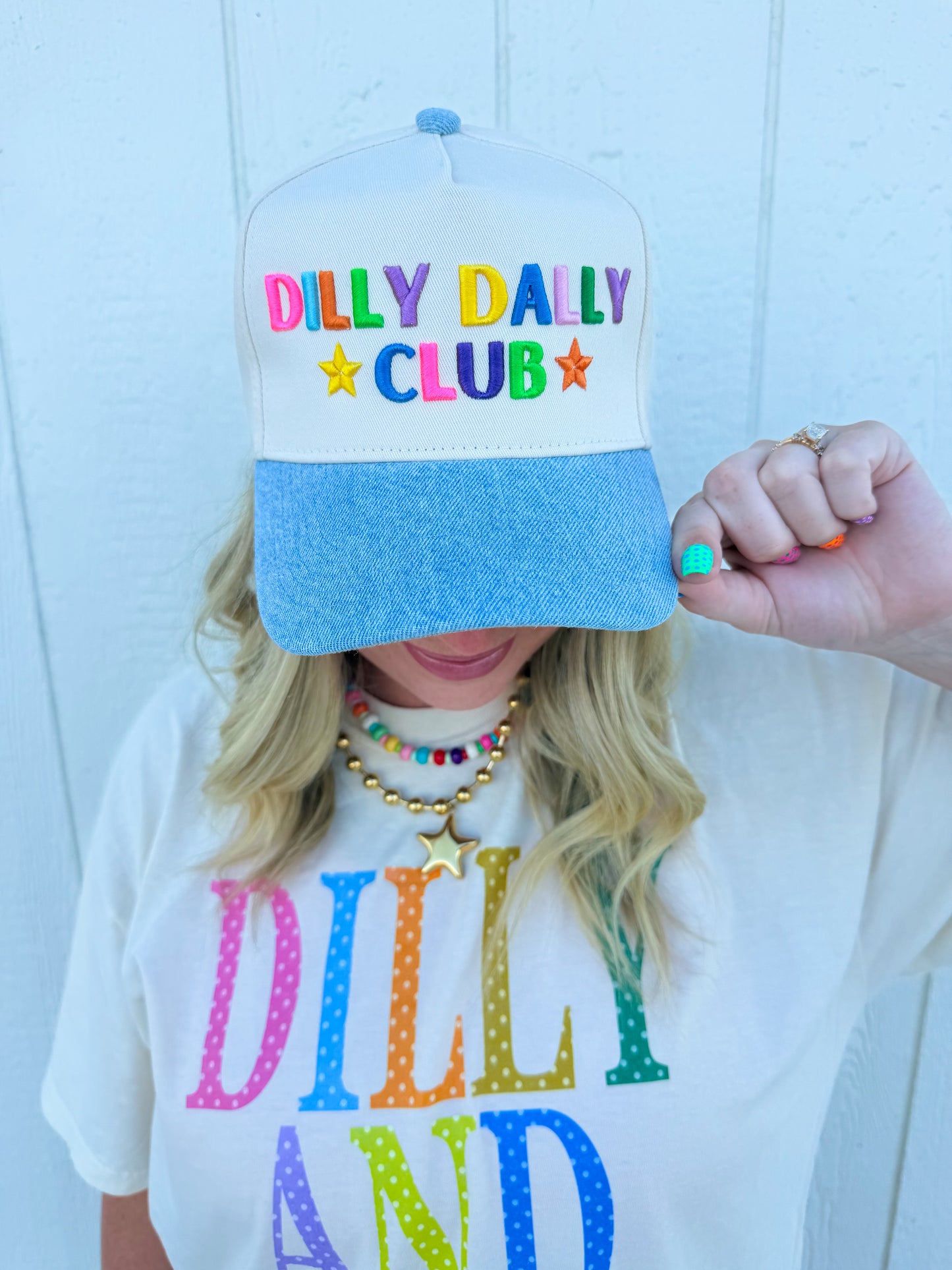 Dilly Dally Club Trucker Hat🌈