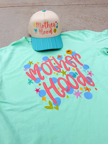 Motherhood Graphic Tee💚